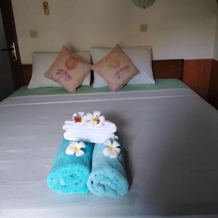 גילי מנו Noby Gili Cottages מראה חיצוני תמונה